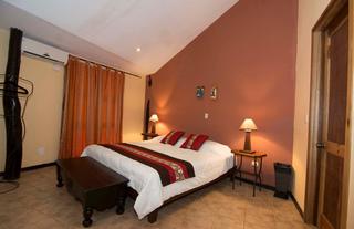 ROOM WITH AIRCO