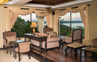 Lobby Bar