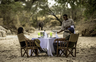 Lunch in the river bed 