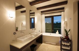 Kapama River Lodge Spa Suites Bathroom