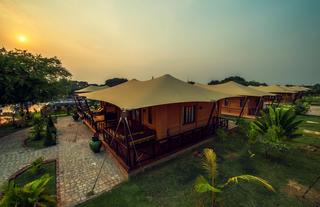 Bagan Lodge Hotel