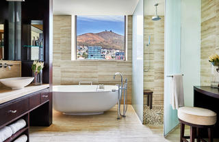 Marina Suite Bathroom