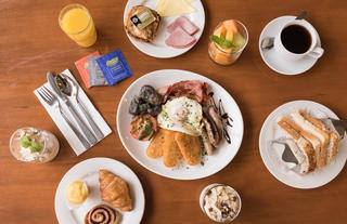 Distinction Hamilton's Extensive Buffet Breakfast