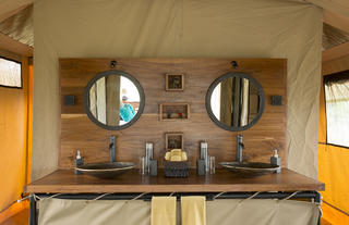 Ensuite bathroom at Kiota Camp