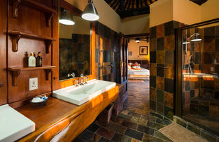 Etosha Mountain Lodge - Bathroom 