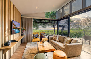 Garden Lodge Suite Lounge