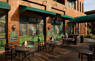 Gracie Kelly's Irish Pub - Outside