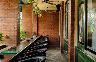 Gracie Kelly's Irish Pub - Balcony