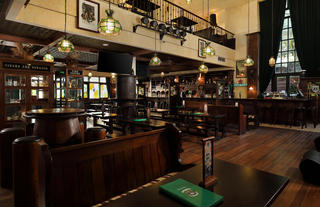 Gracie Kelly's Irish Pub - Interior