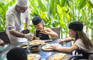 Kids Pizza Making Lunch