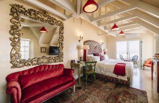 Deluxe Superior Room