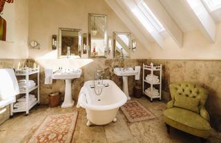Luxury Room En Suite Bathroom 