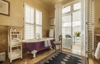 Luxury Room En Suite Bathroom