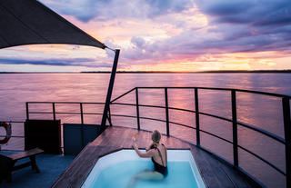 Aria Amazon - Outdoor Jacuzzi