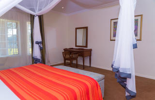 Luxury Cottage Bedroom