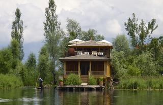 Sukoon Houseboat