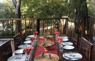Vundu Camp dining area for lunch