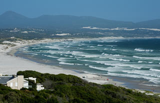 SPECTACULAR SEA VIEWS OVER GROTTO BEACH