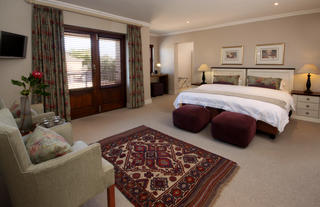 SPACIOUS SEA VIEW SUITE WITH ALL EXTRAS