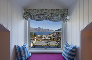 Mason / Wales - Window Suite