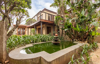 Singa Town Lodge 
