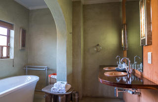 Singa Town Lodge - Bathroom 
