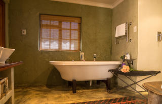 Singa Town Lodge - Bathroom 