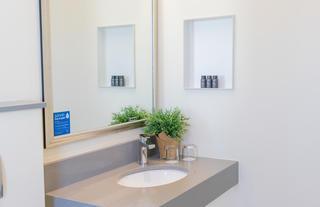 The Beach Hotel Bathroom