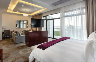 The luxury suite 