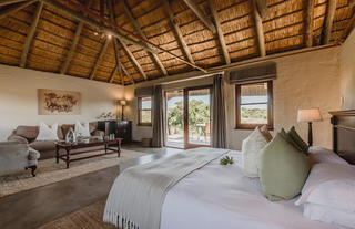 Hlosi Game Lodge - Luxury Suite
