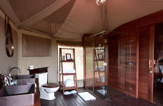 Luxury Family Tent En-suite Bathroom
