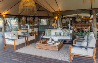 Zambezi Deck Sitting Area 