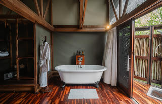 Lebala - bathroom