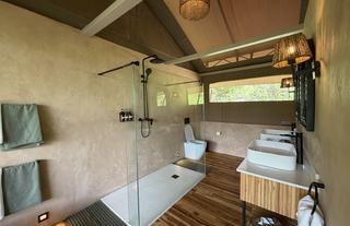 Pabidi Lodge - Jamie Thom