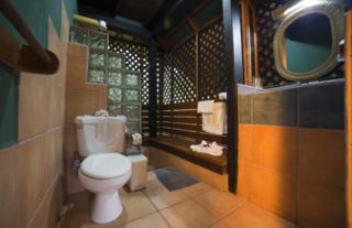 Azania Bungalows - Bathroom