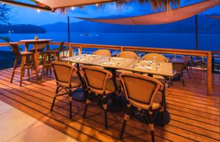 Bar-Night ocean view