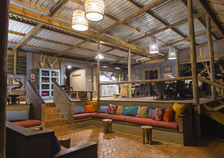 Lounge und Essbereich Zululand Lodge