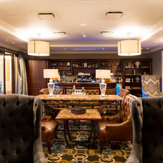 Bar &amp; Lounge Area