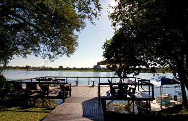 Ndhovu Safari Lodge - Main Deck 