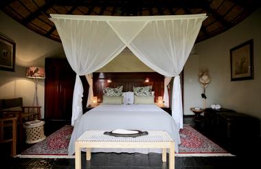 Luxury Safari Bedroom
