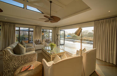 Valley Lodge - Lounge Area