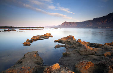 Soak in stunning beauty on the Hermanus Lagoon at Mosaic