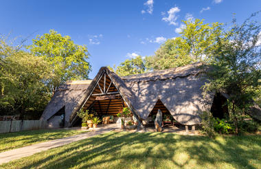 Masuwe Lodge - Main Area