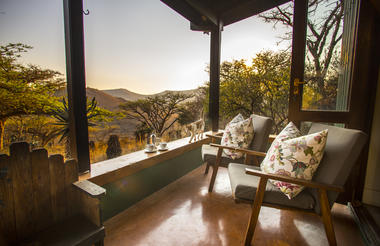 Kiplings Family Cottage Verandah