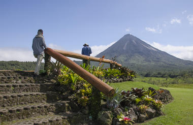 ARENAL TREKKING - 1968 TRAIL PARK