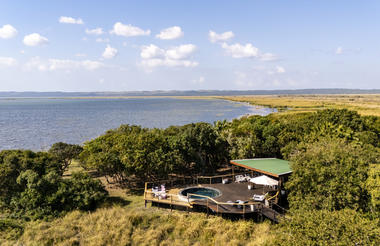 Makakatana Bay Lodge