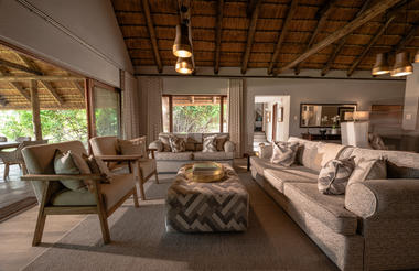 Savanna suite lounge