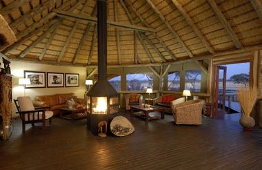 Lounge area and fireplace