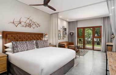 Kruger Gate Hotel Luxury Room