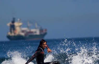 Surfing Blouberg